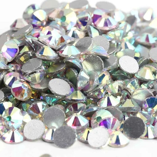 Inzoomade rhinestones i silverfärg